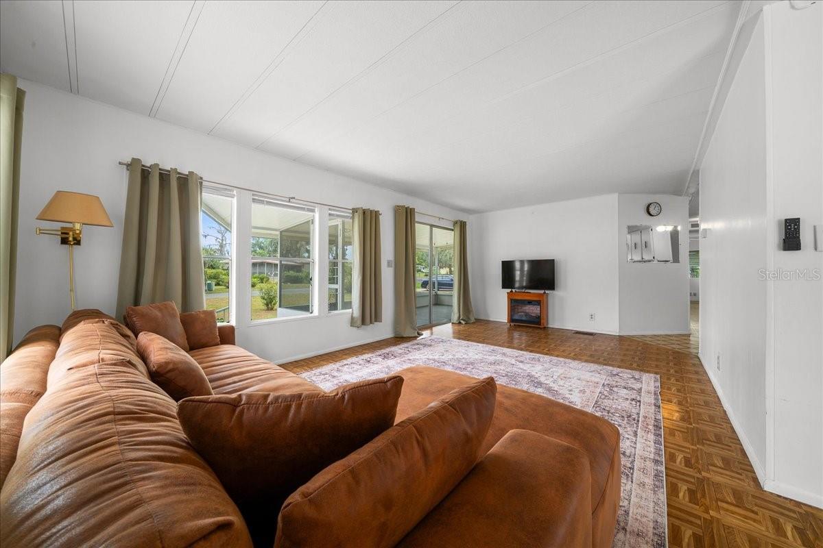 OAK PARK VILLAGE - Residential