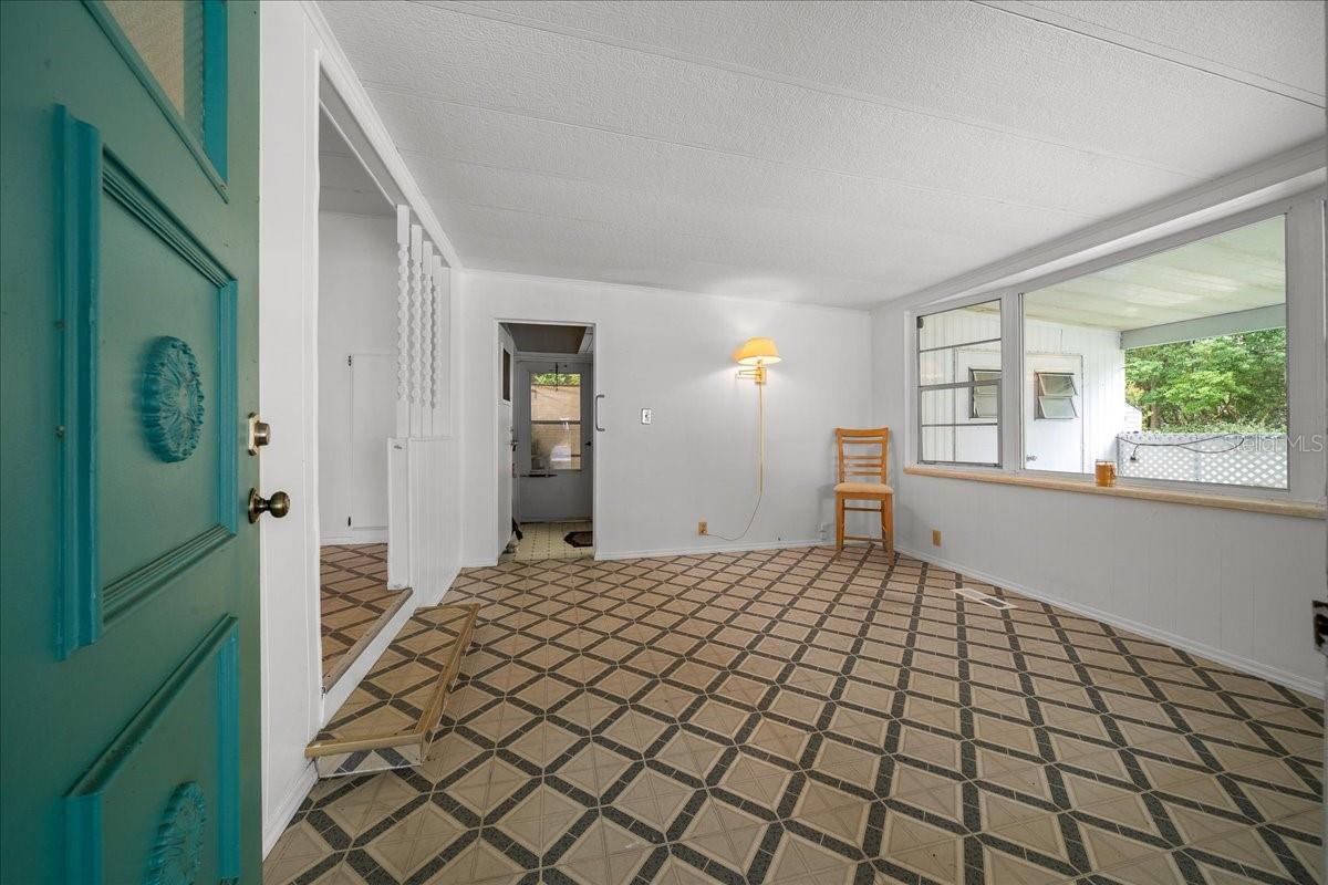 OAK PARK VILLAGE - Residential