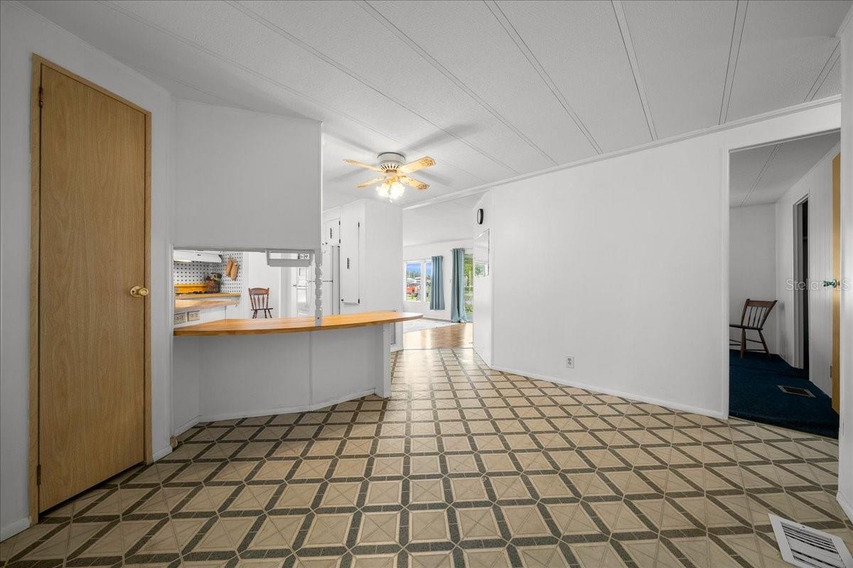 OAK PARK VILLAGE - Residential