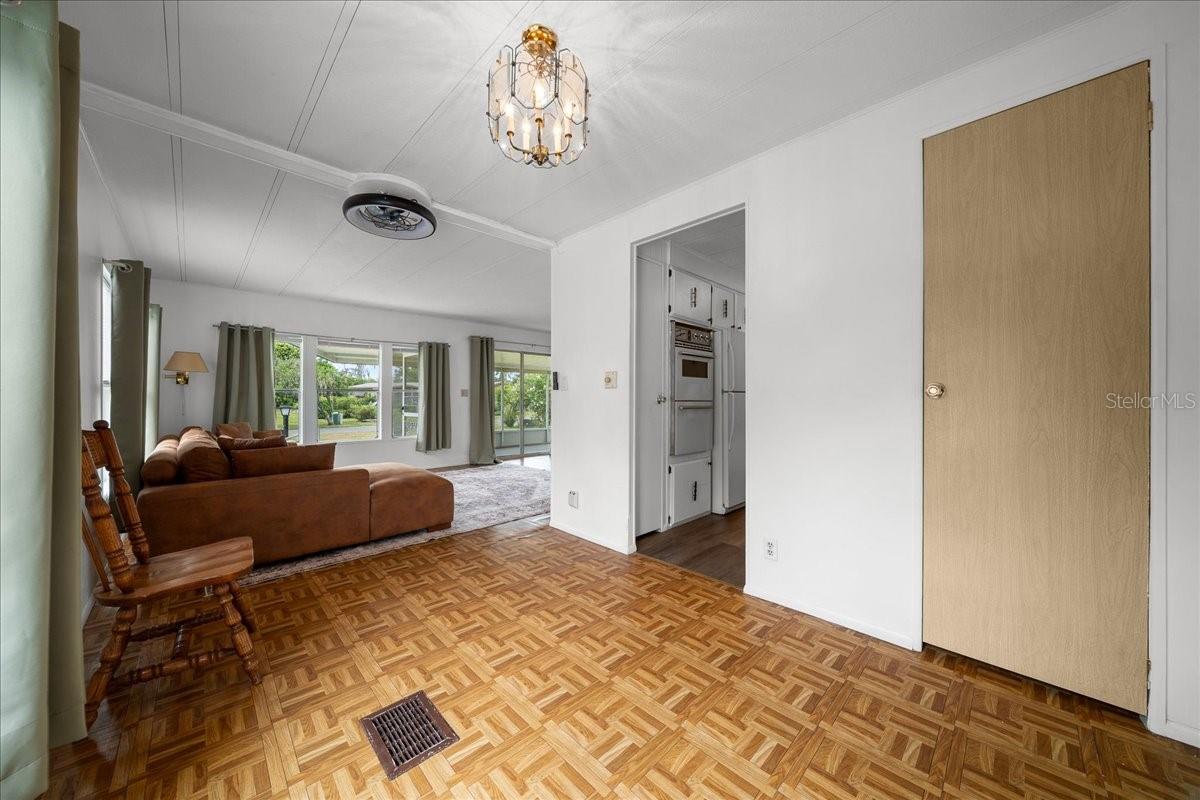OAK PARK VILLAGE - Residential