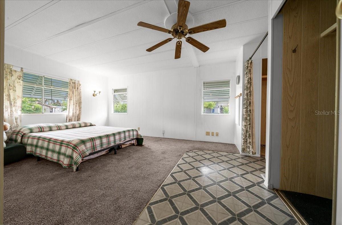 OAK PARK VILLAGE - Residential