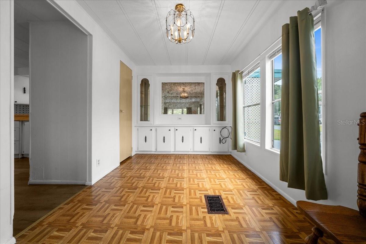 OAK PARK VILLAGE - Residential