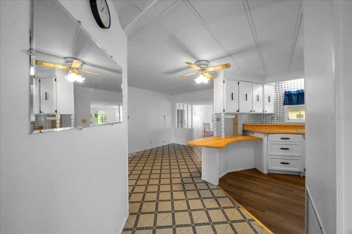 OAK PARK VILLAGE - Residential