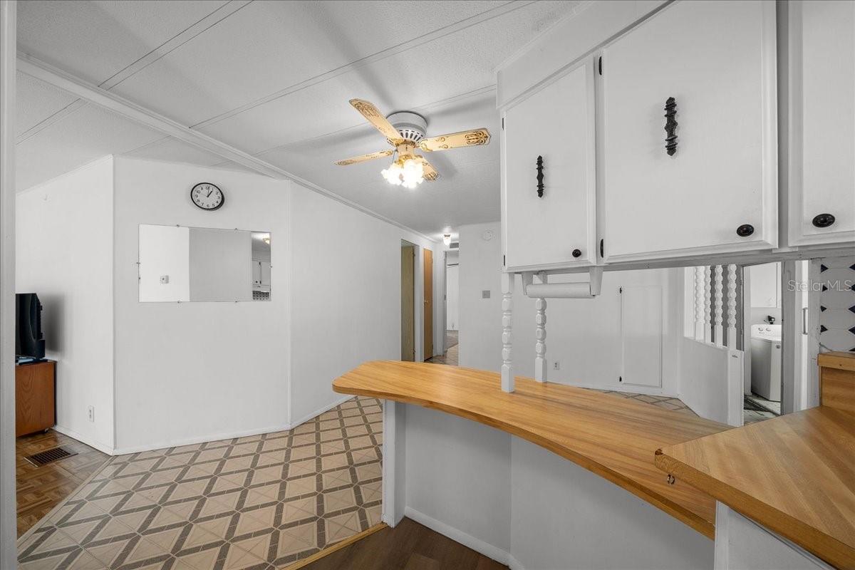 OAK PARK VILLAGE - Residential