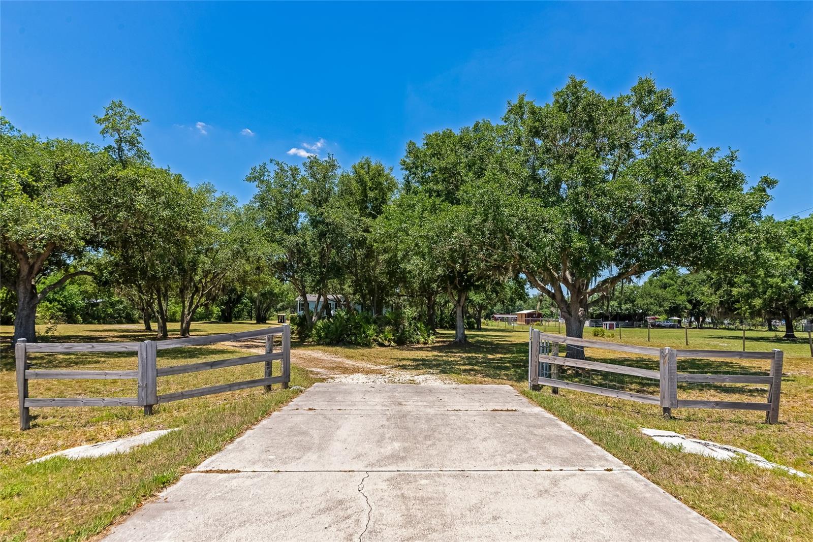 ACREAGE - Residential