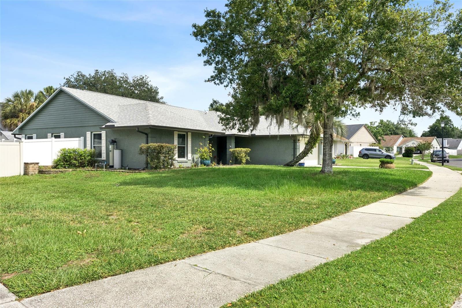ALAFAYA WOODS PH 10 - Residential