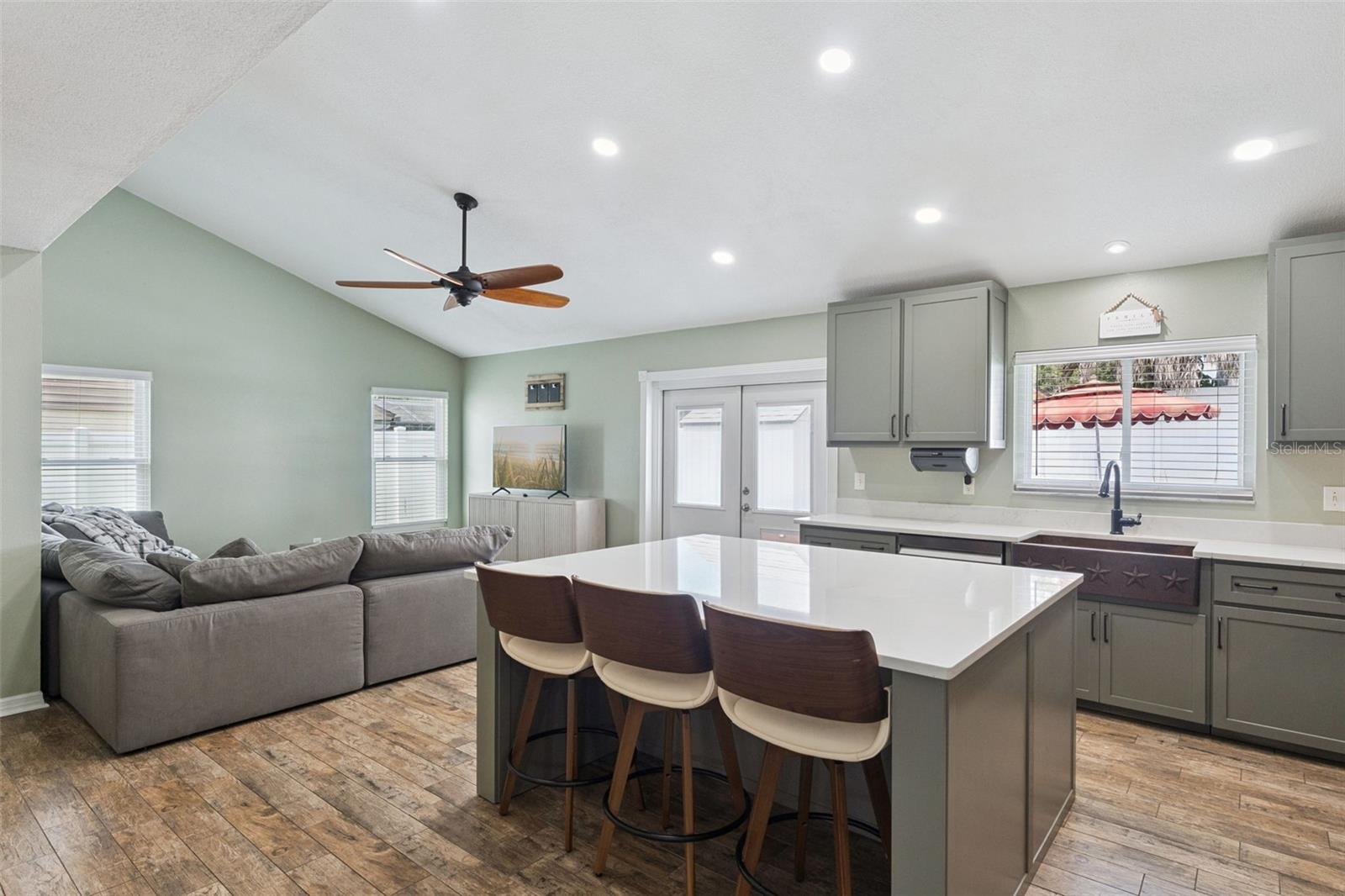 ALAFAYA WOODS PH 10 - Residential