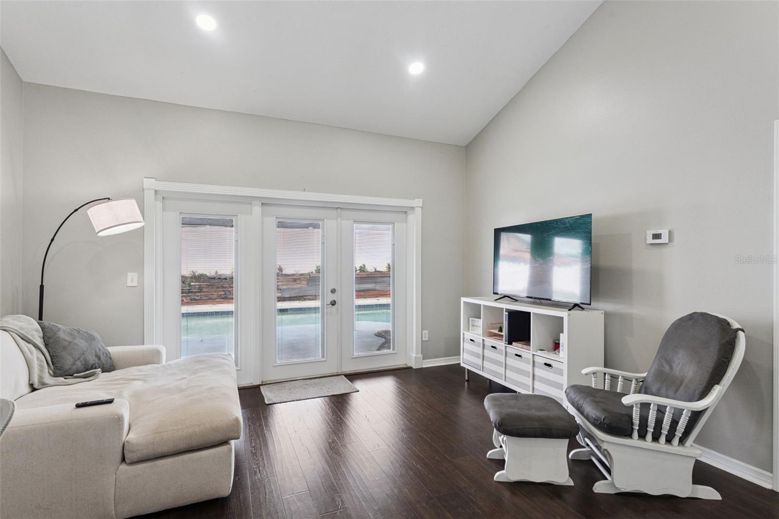 ALAFAYA WOODS PH 10 - Residential