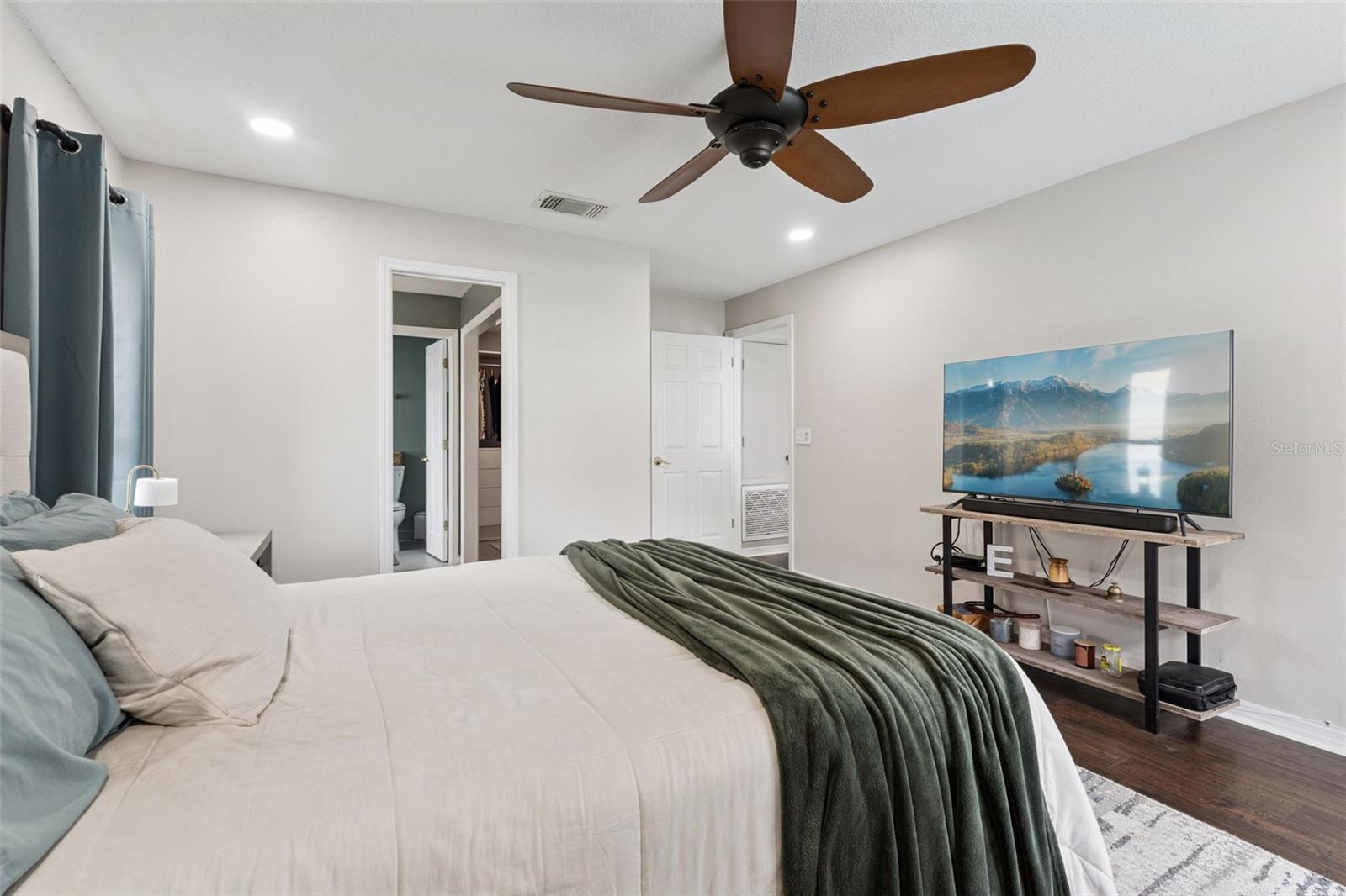 ALAFAYA WOODS PH 10 - Residential