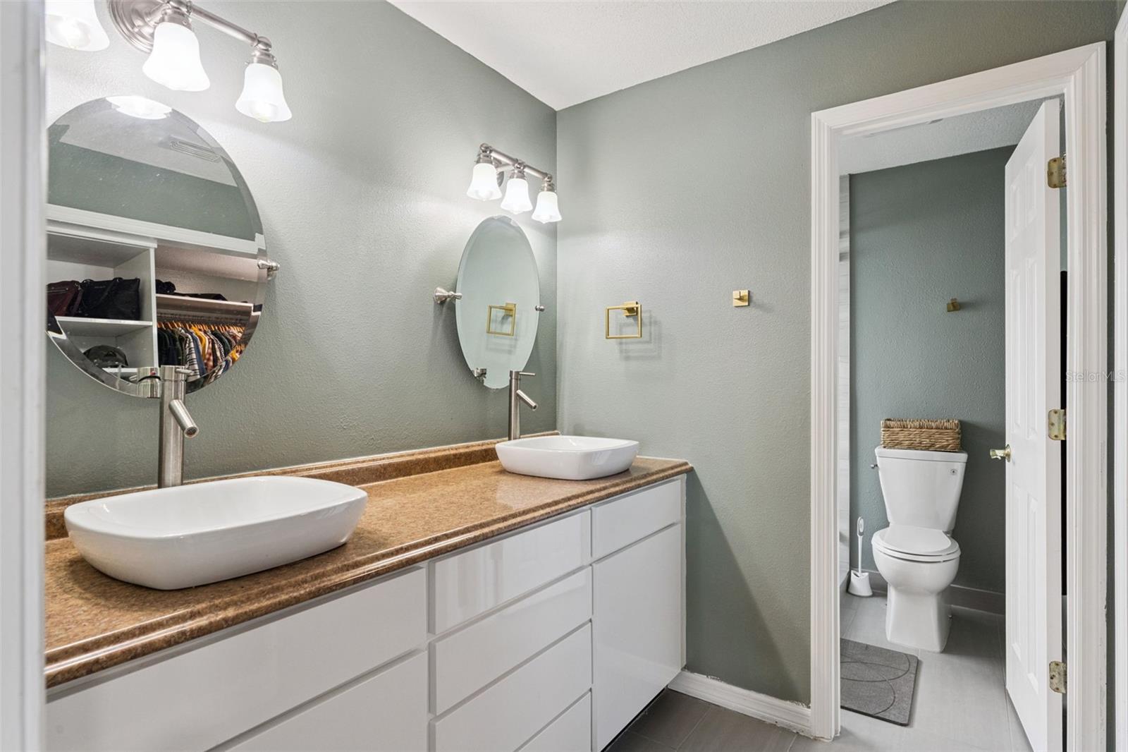 ALAFAYA WOODS PH 10 - Residential