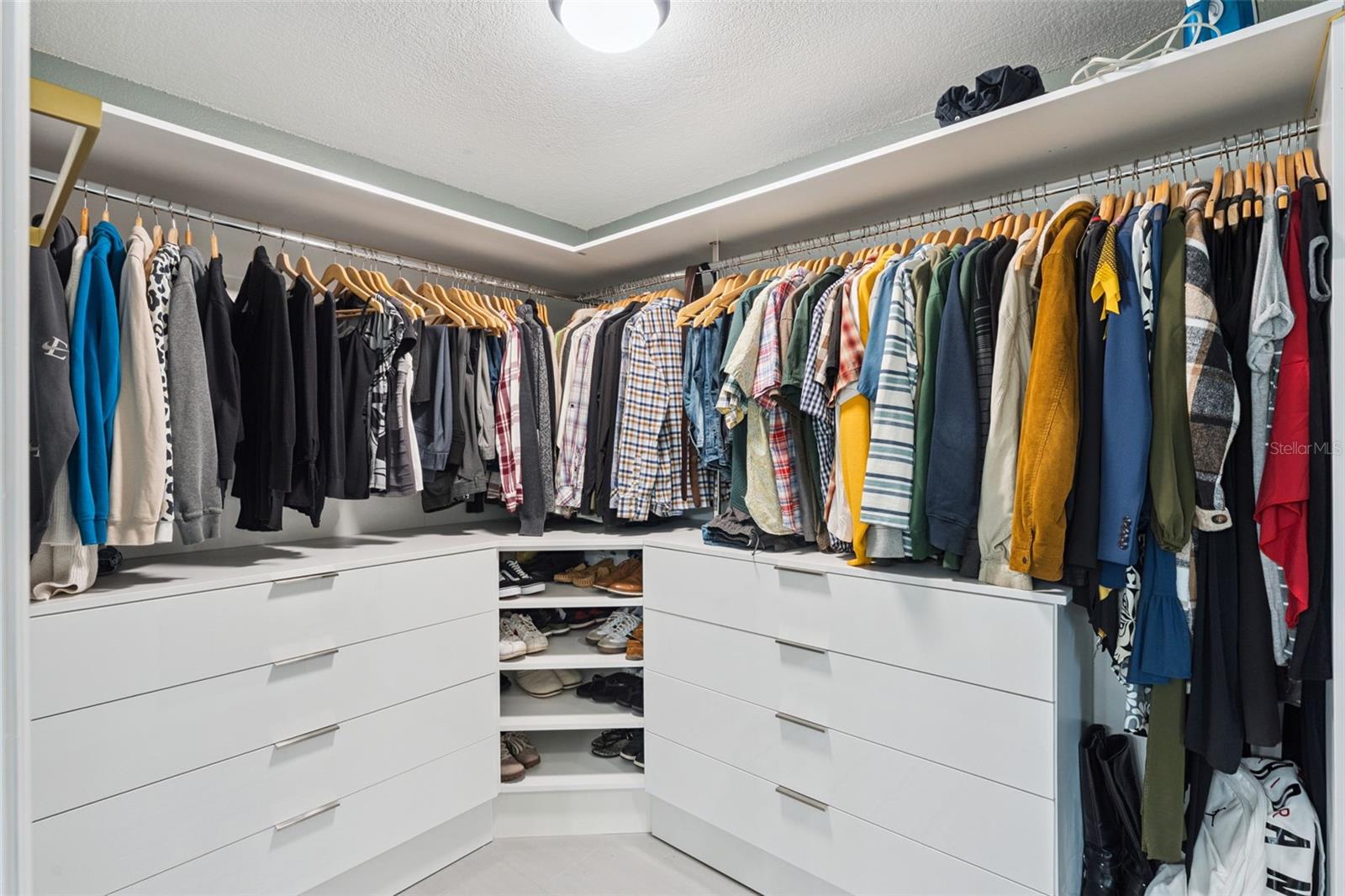 ALAFAYA WOODS PH 10 - Residential