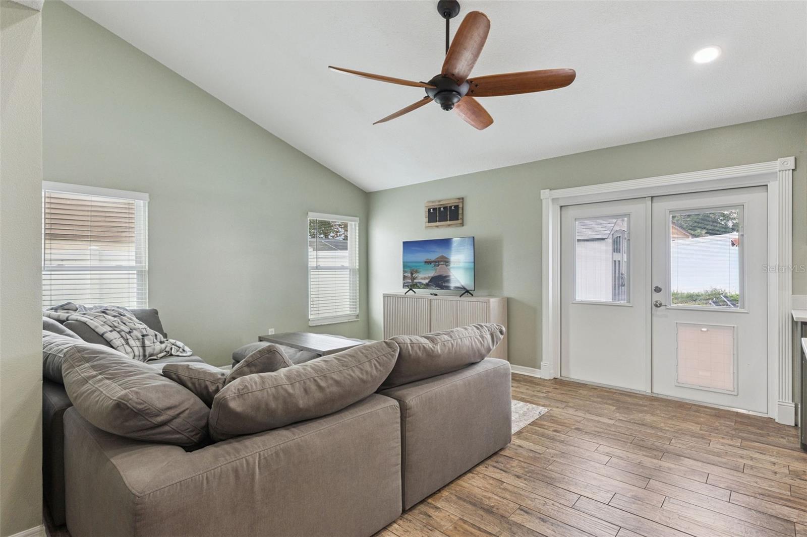 ALAFAYA WOODS PH 10 - Residential
