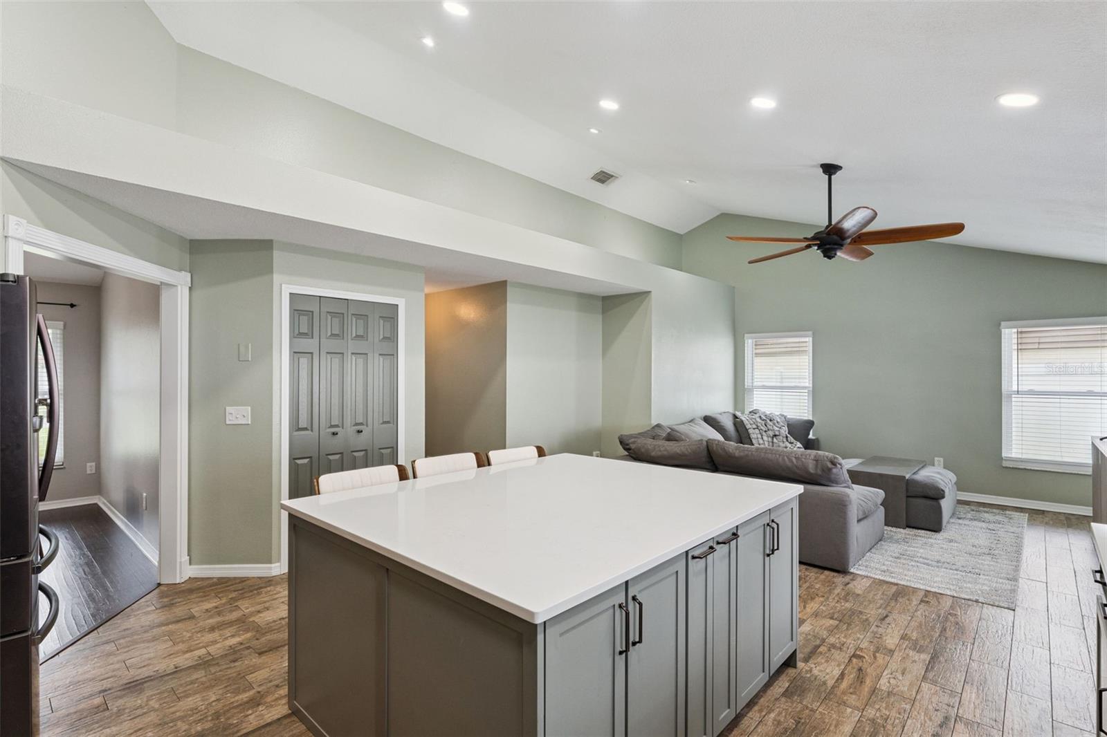 ALAFAYA WOODS PH 10 - Residential
