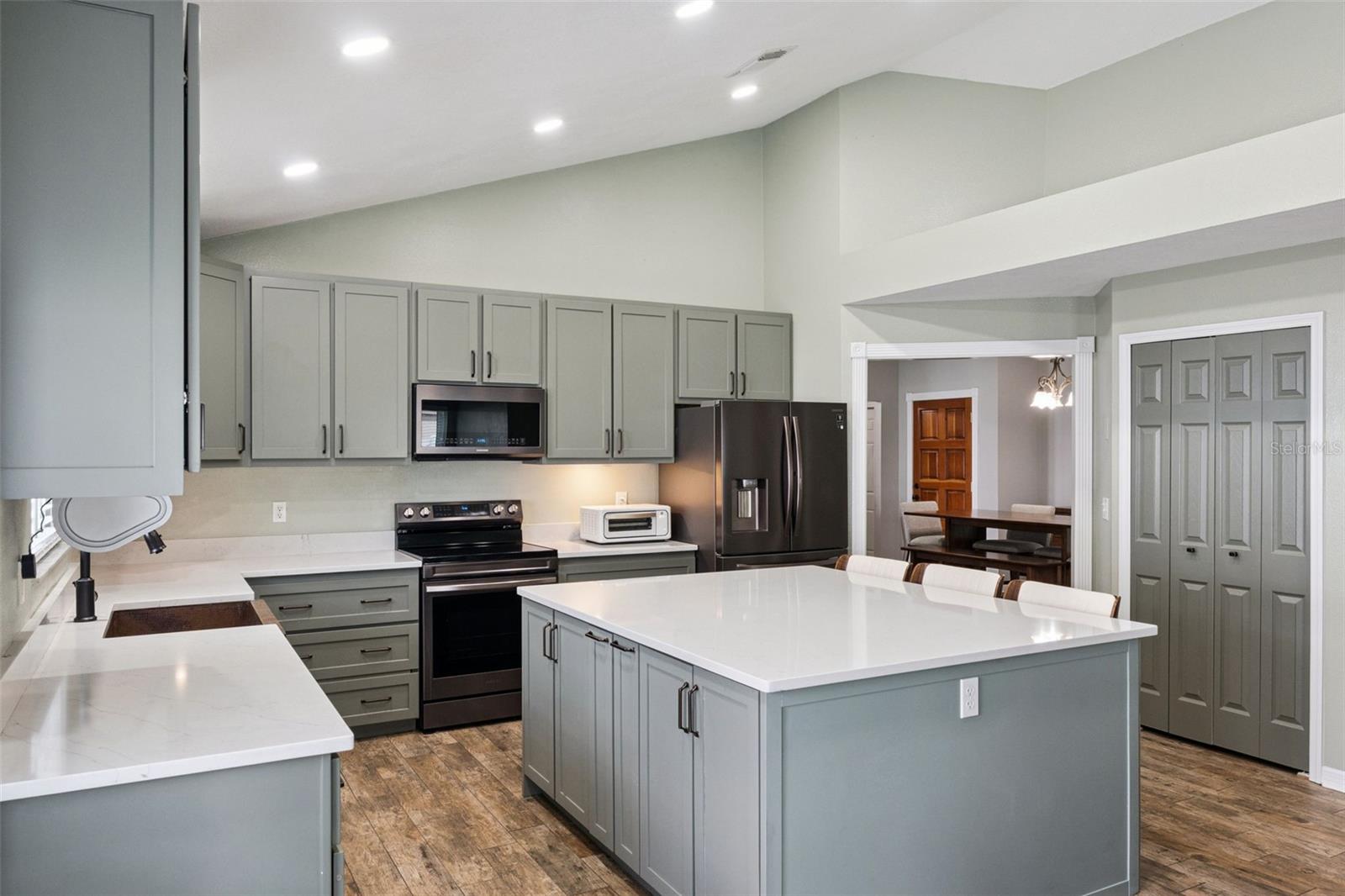 ALAFAYA WOODS PH 10 - Residential