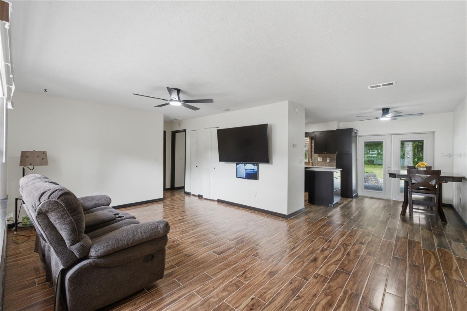 OCALA PARK ESTATE - Residential
