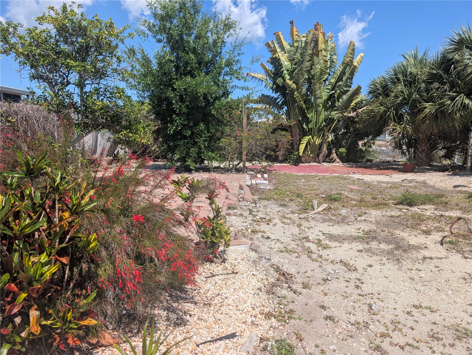 HOLIDAY MOBILE ESTATES 1ST ADD - Land