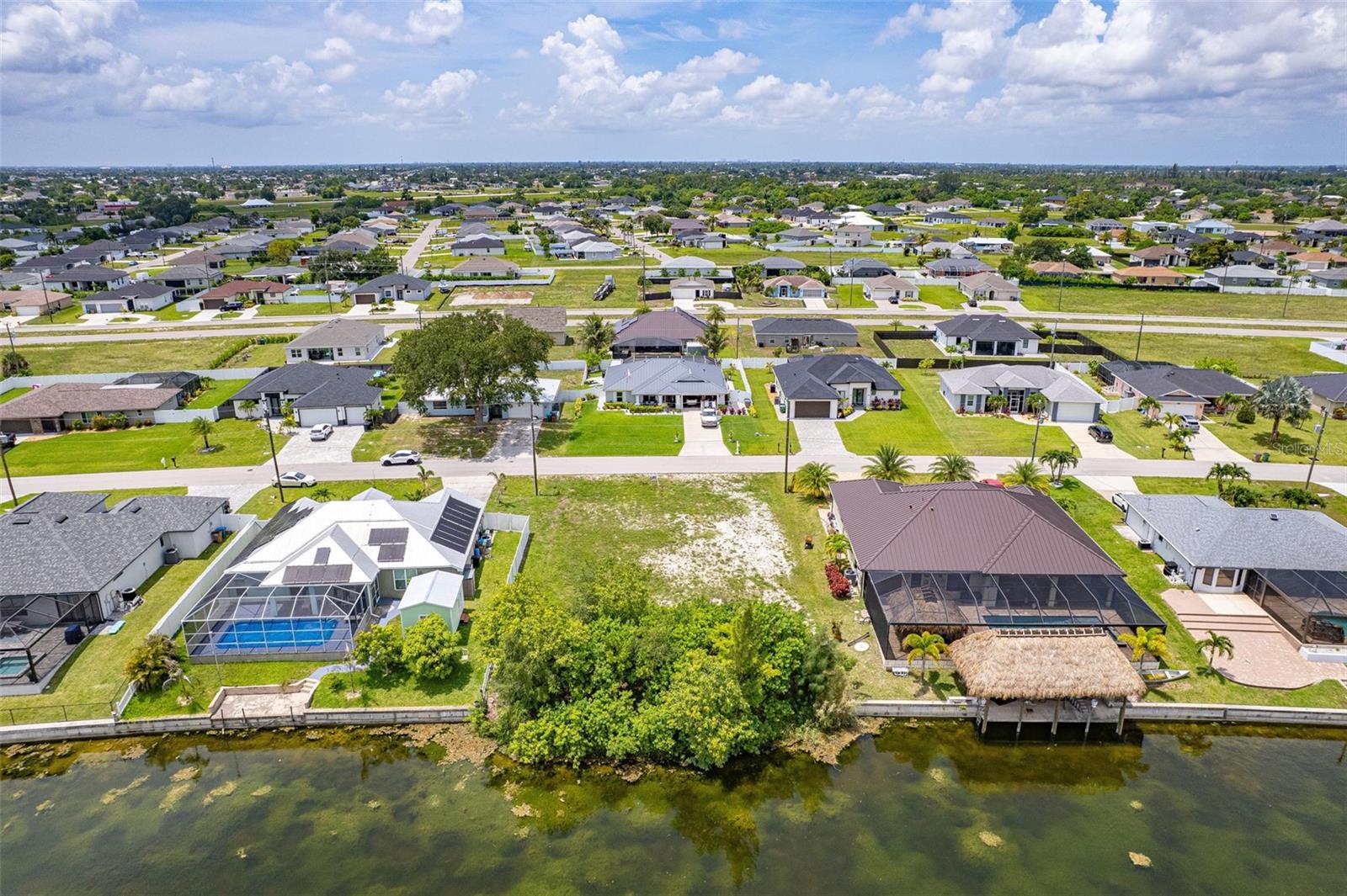 CAPE CORAL - Land