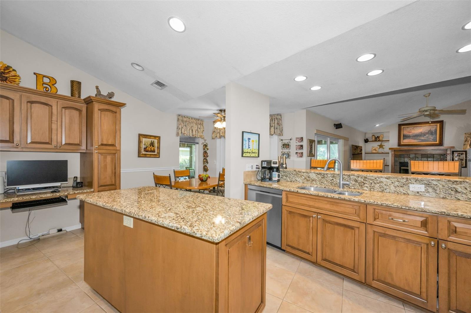 WINDTREE OAKS - Residential