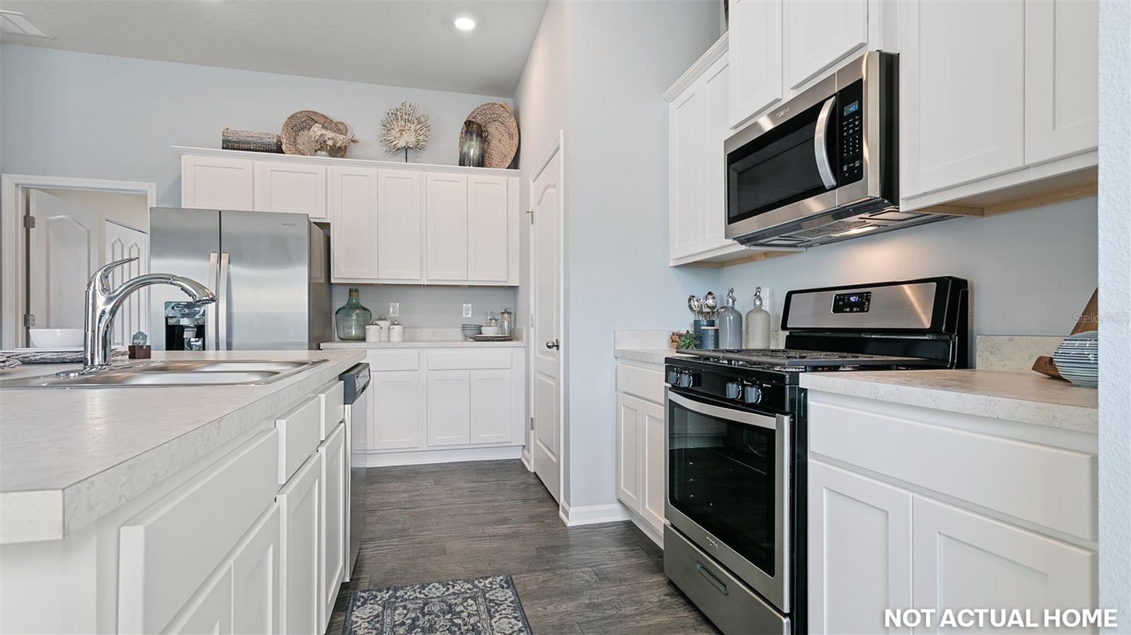 GRAND RESERVE AND GOLF CLUB - Residential