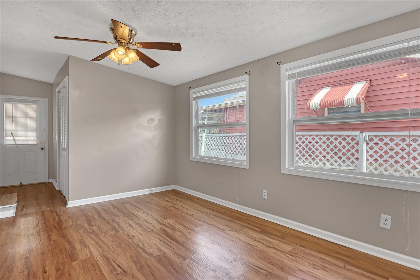PALM BAY COLONY SEC 01 - Residential