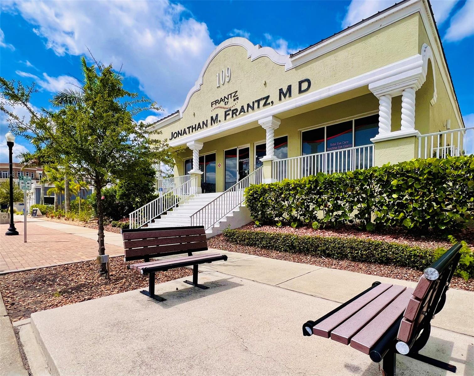 HARBOUR COMMONS - Commercial Lease