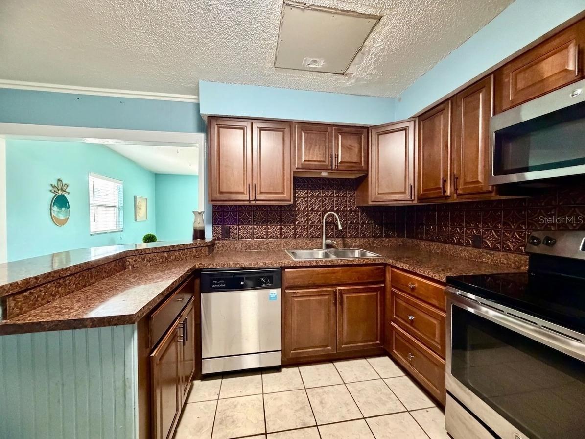 SPRING HILL - Residential