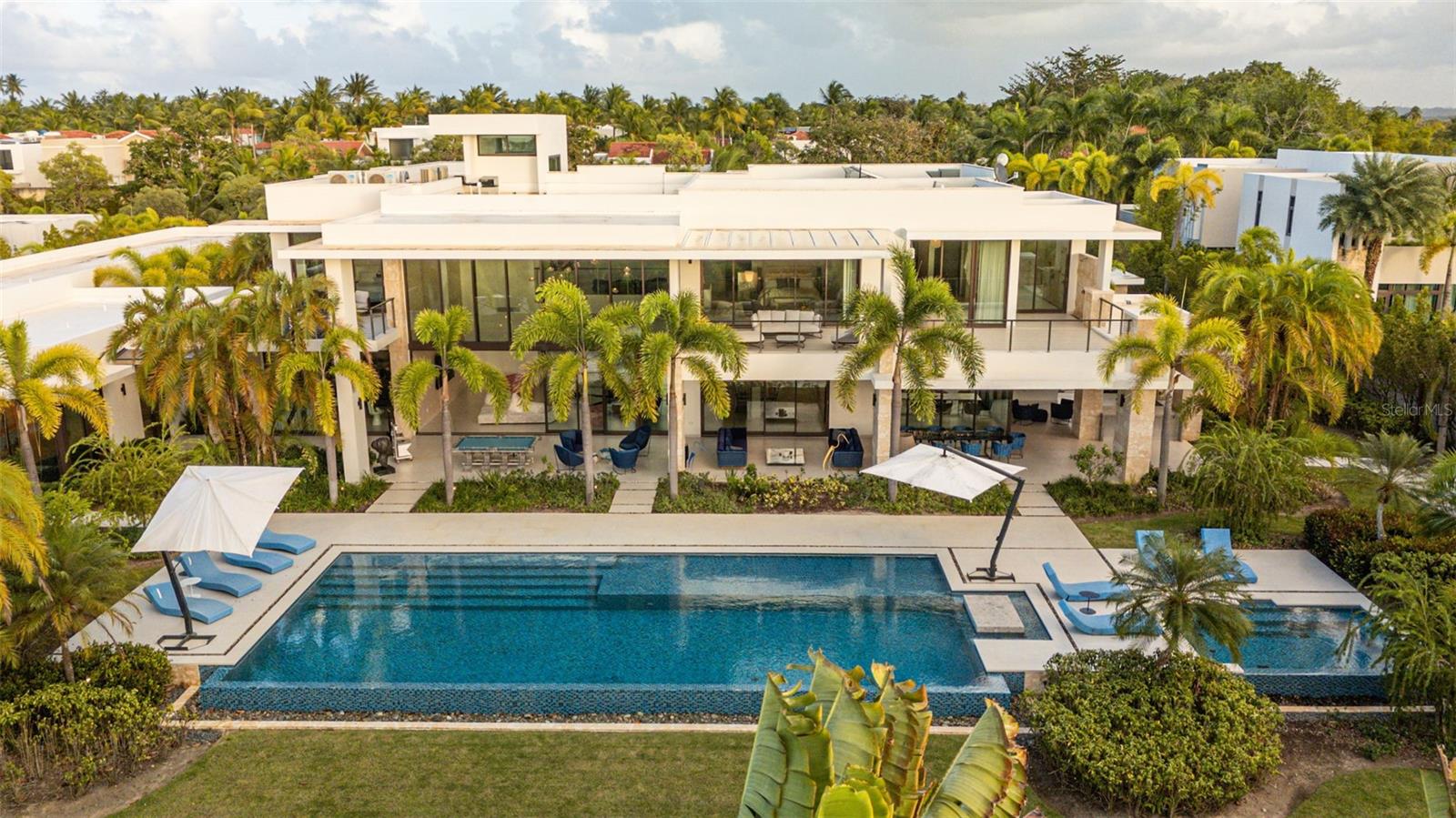 DORADO BEACH EAST - Residential