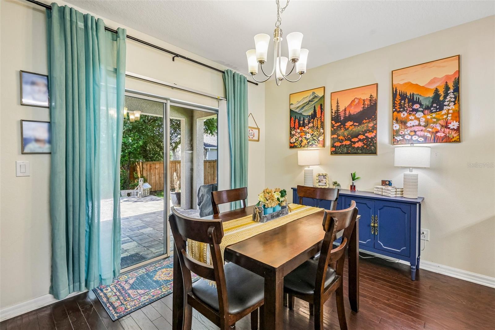 PARKMORE MANOR - Residential