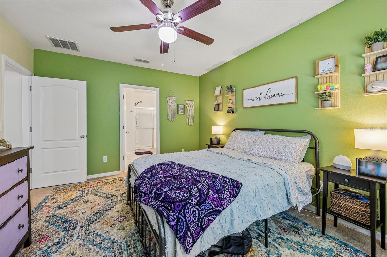 PARKMORE MANOR - Residential