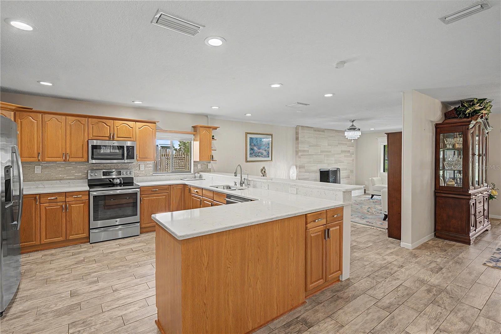 EAST LAKE WOODLANDS - Residential