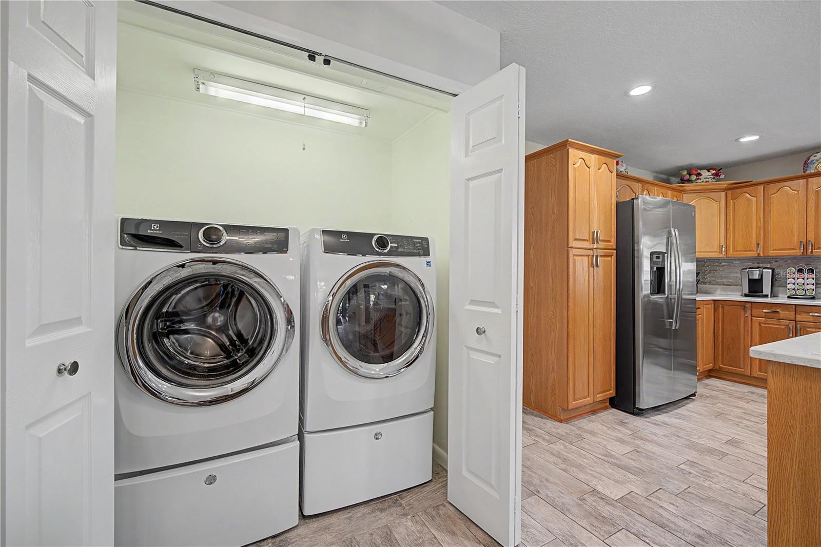 EAST LAKE WOODLANDS - Residential