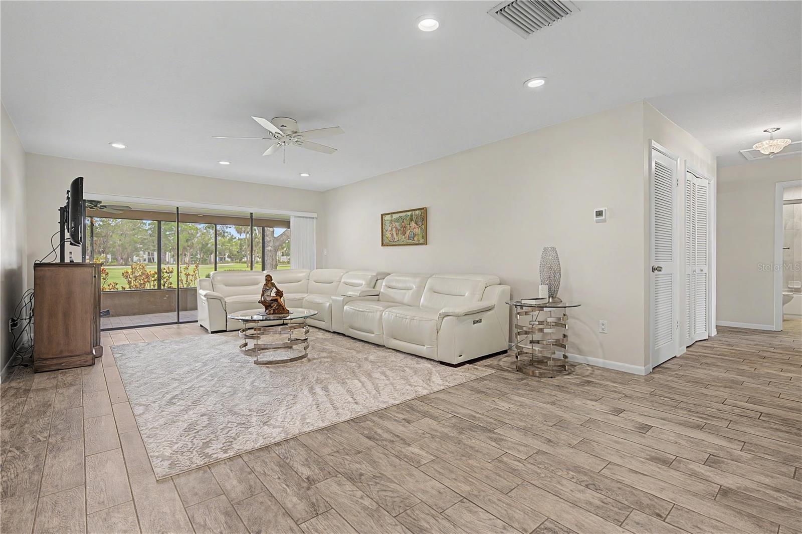 EAST LAKE WOODLANDS - Residential