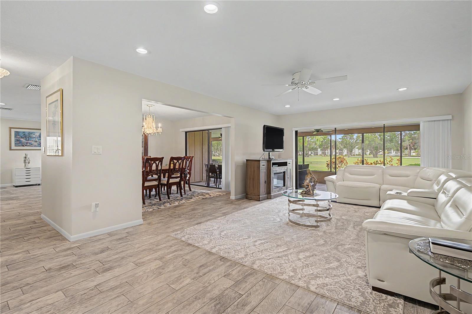 EAST LAKE WOODLANDS - Residential