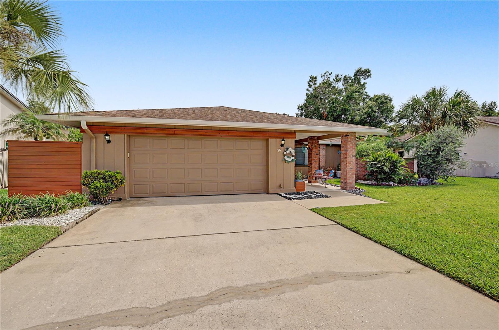 EAST LAKE WOODLANDS - Residential