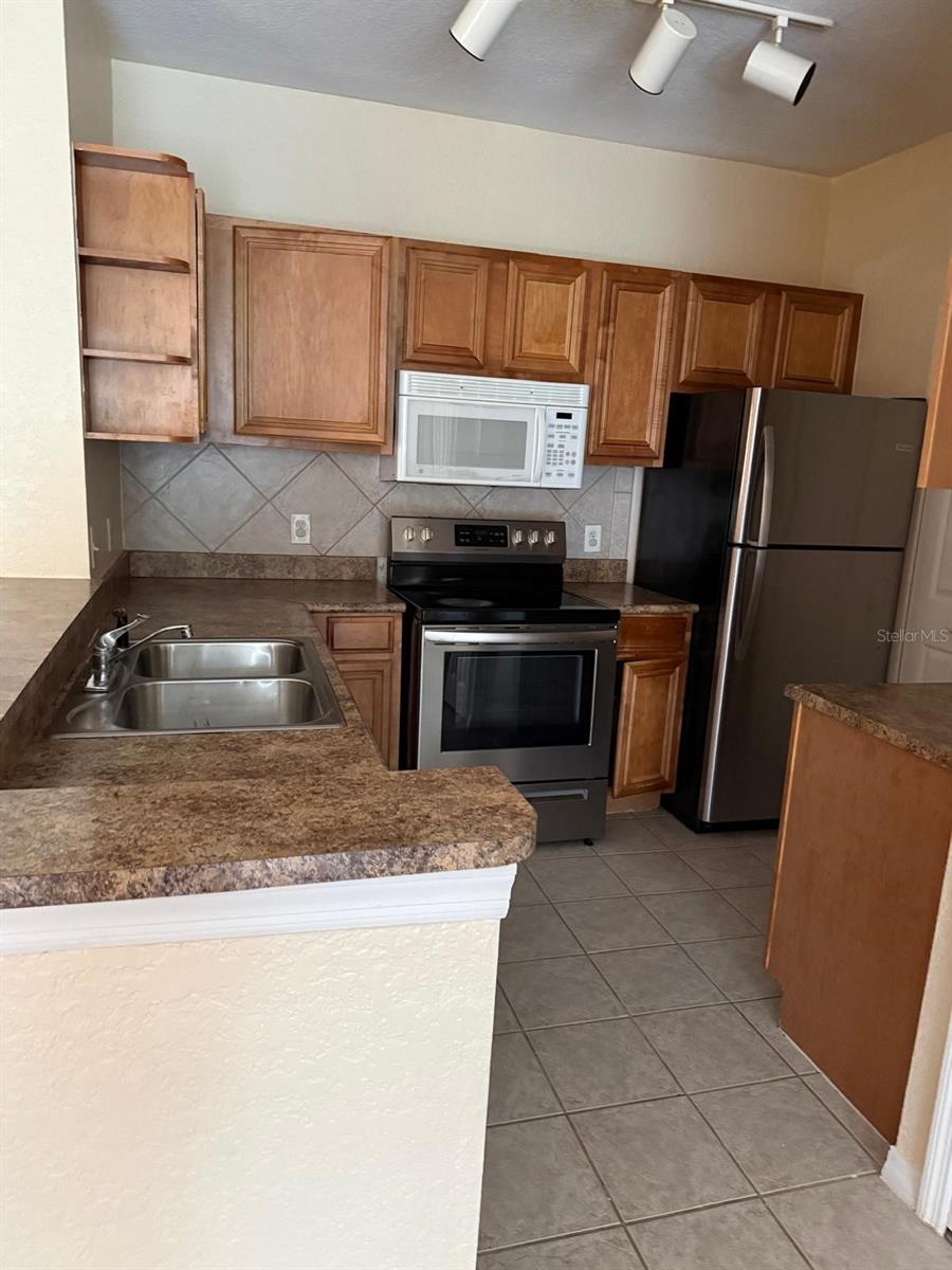 SERENATA CONDO - Residential Lease