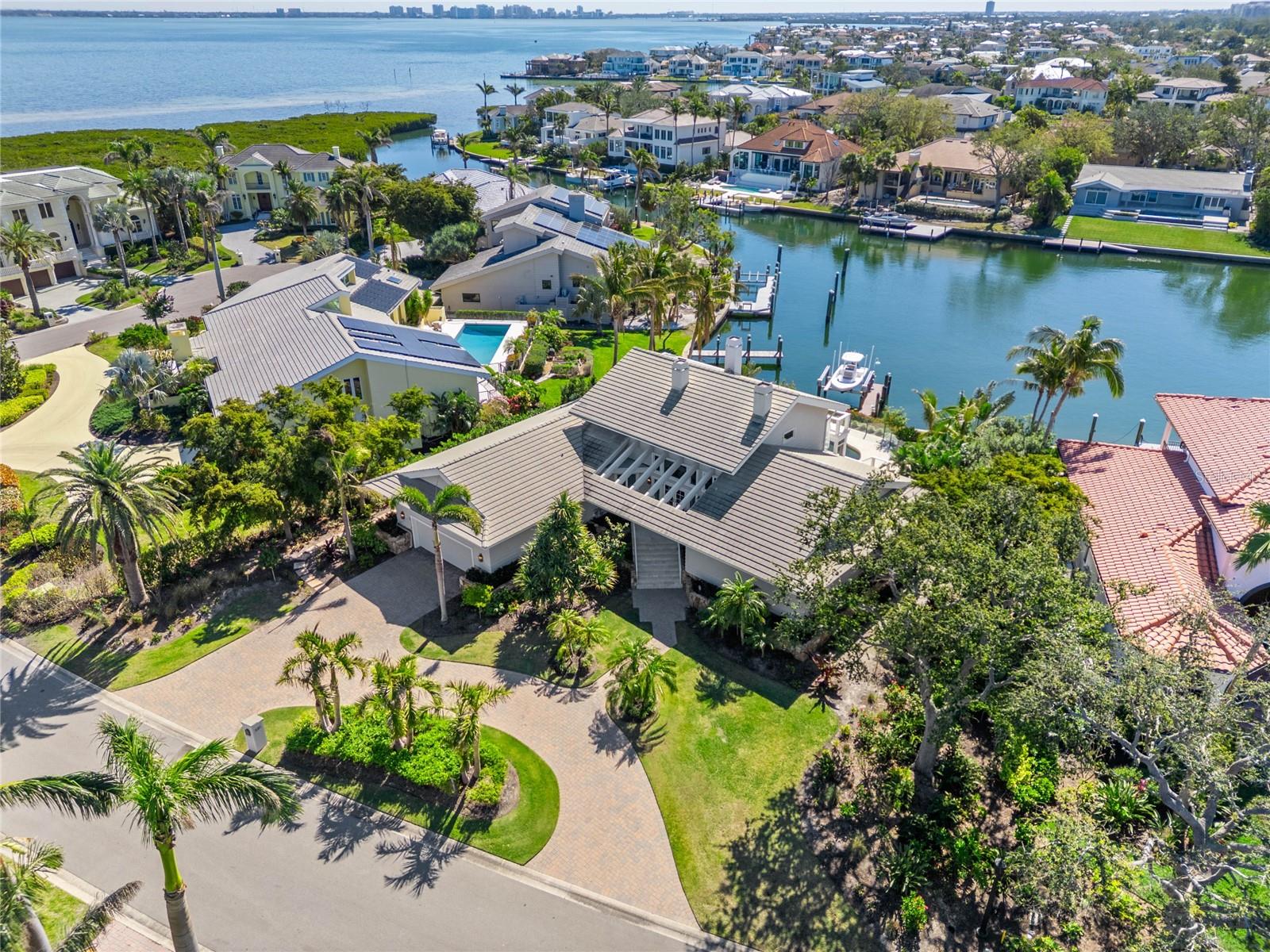 BAY ISLES - Residential