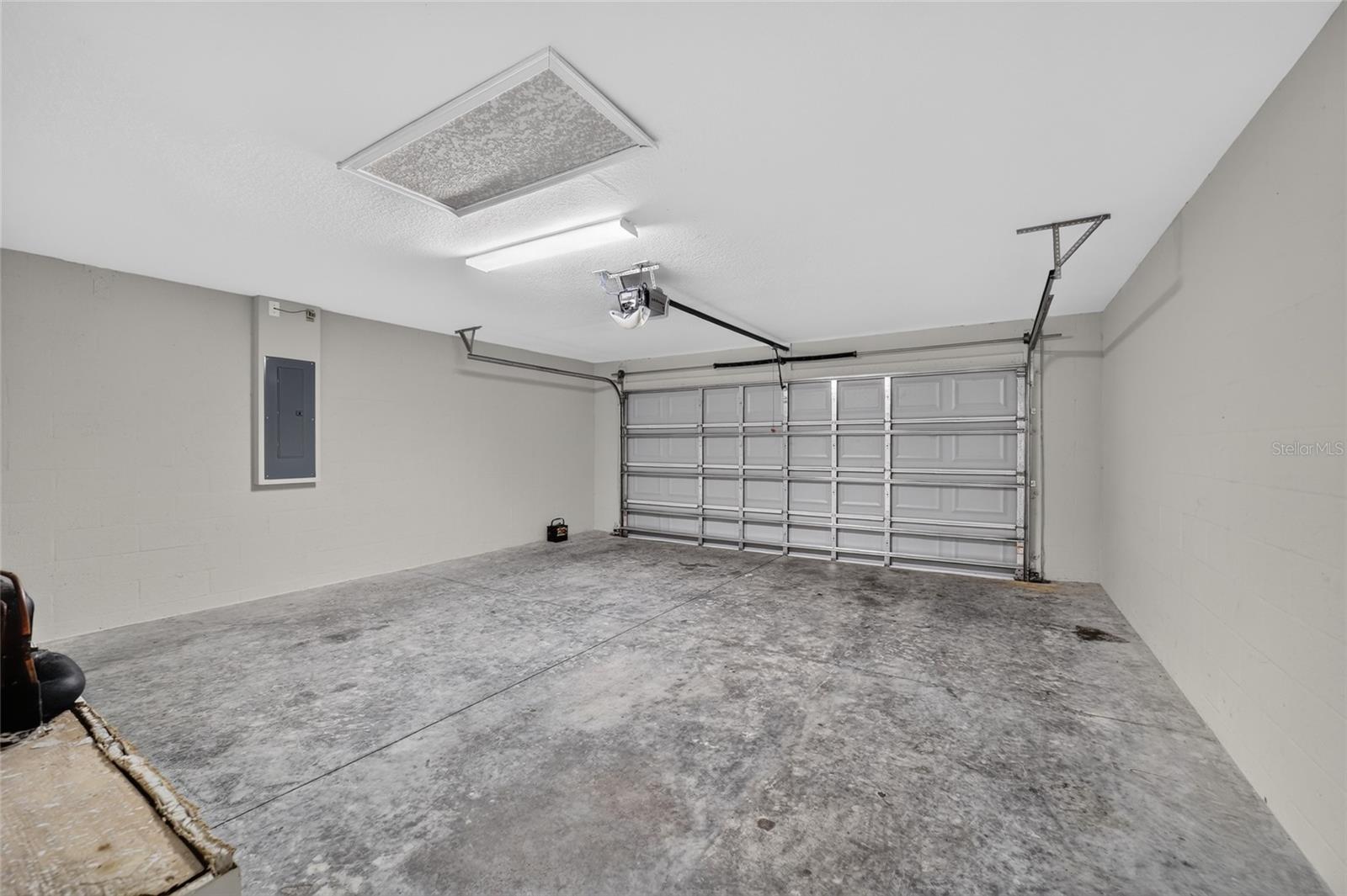 SILVER SPGS SHORES UN 13 - Residential