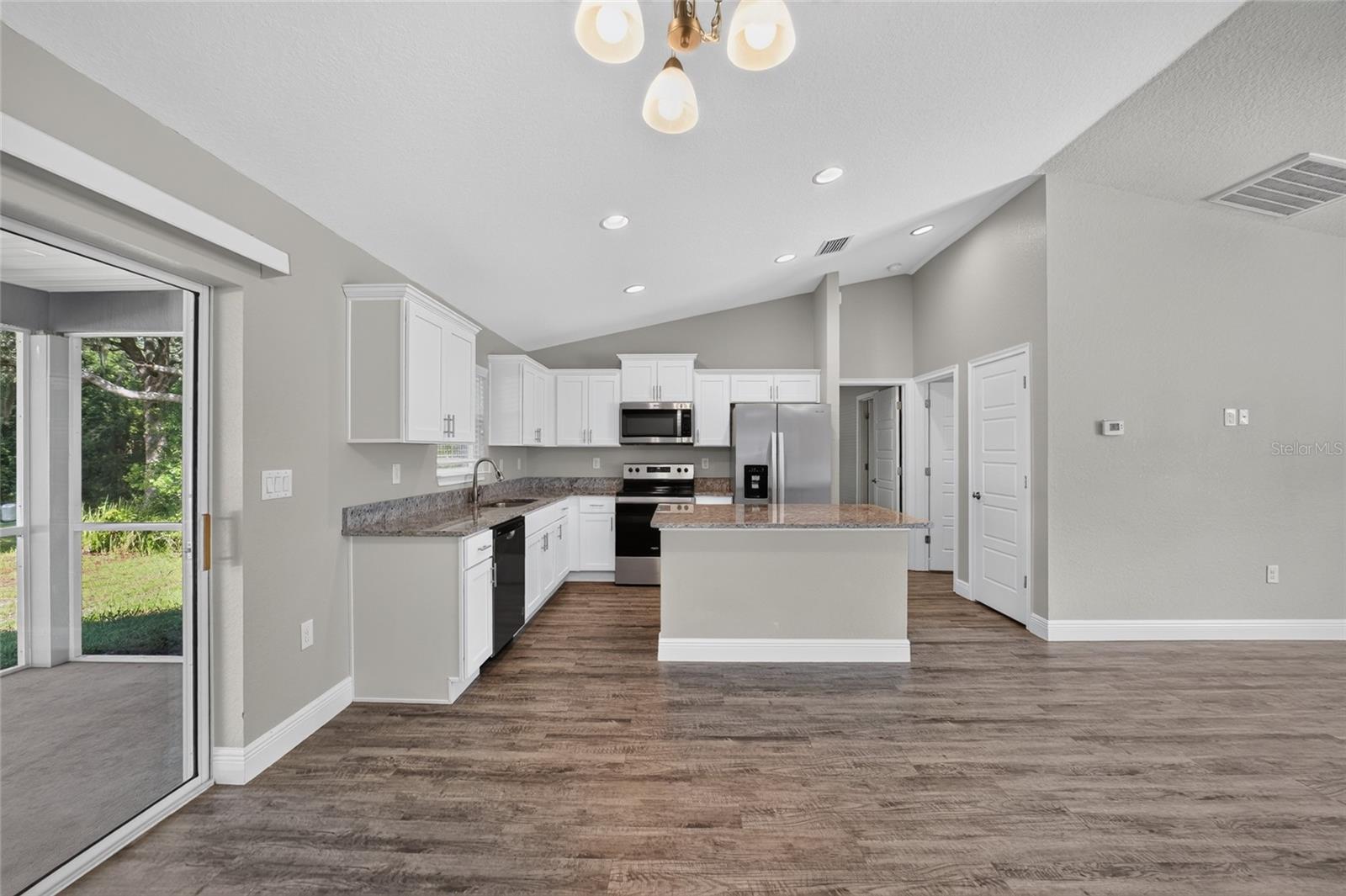 SILVER SPGS SHORES UN 13 - Residential