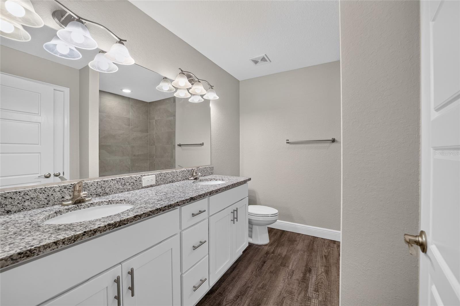 SILVER SPGS SHORES UN 13 - Residential
