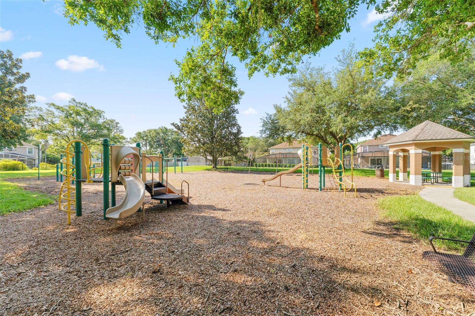 CHAPMAN GROVES - Residential