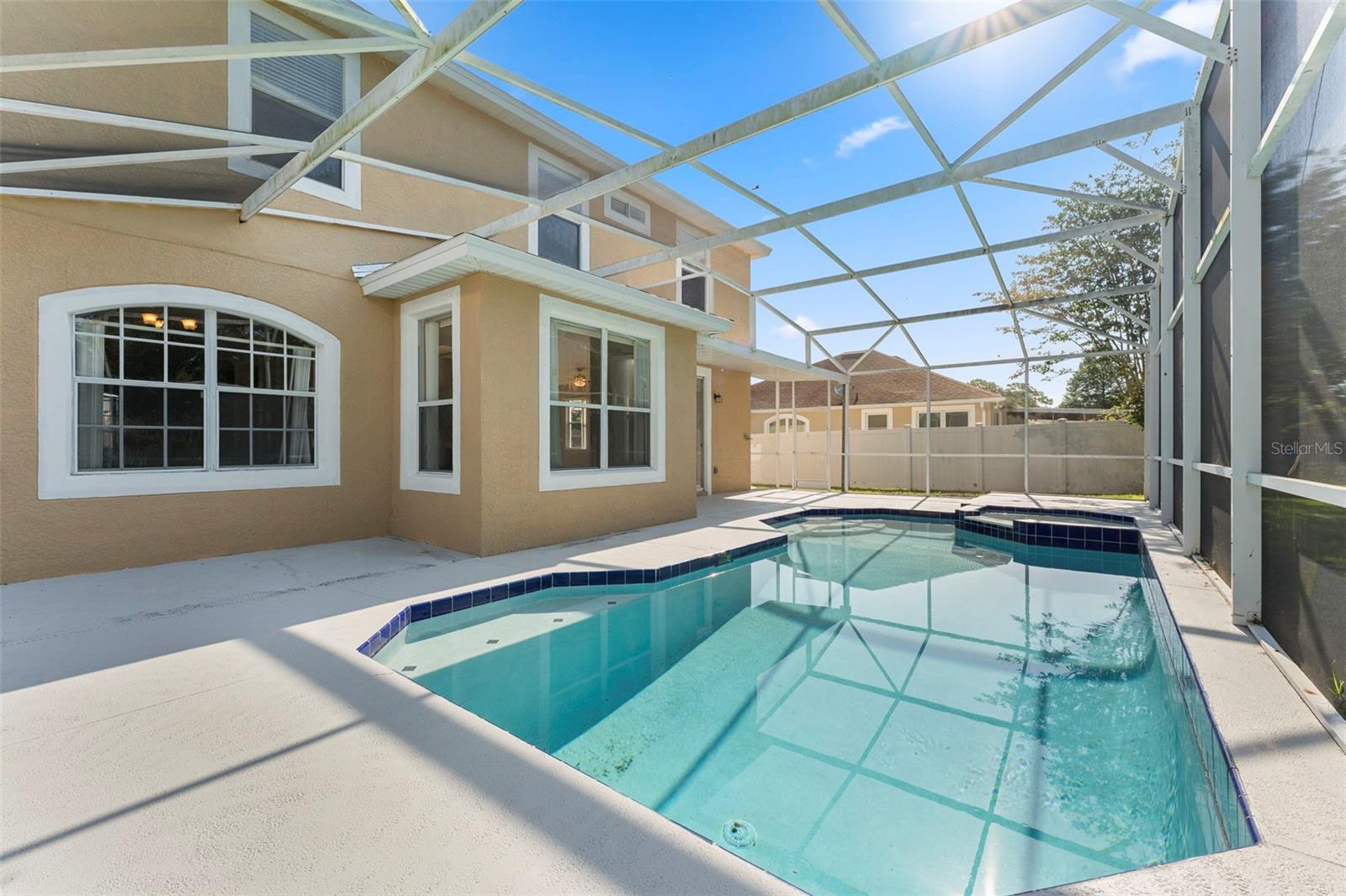 CHAPMAN GROVES - Residential