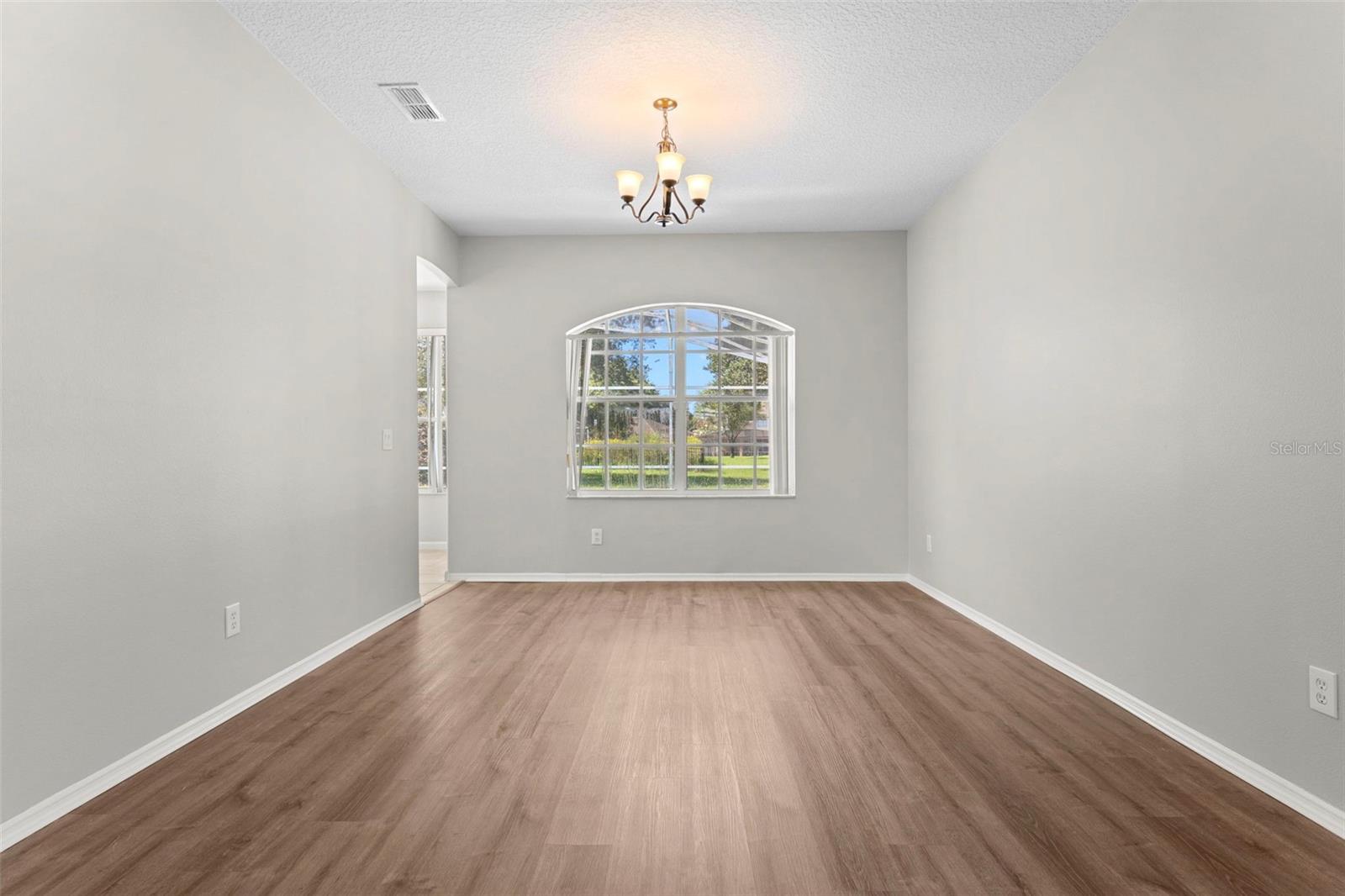 CHAPMAN GROVES - Residential