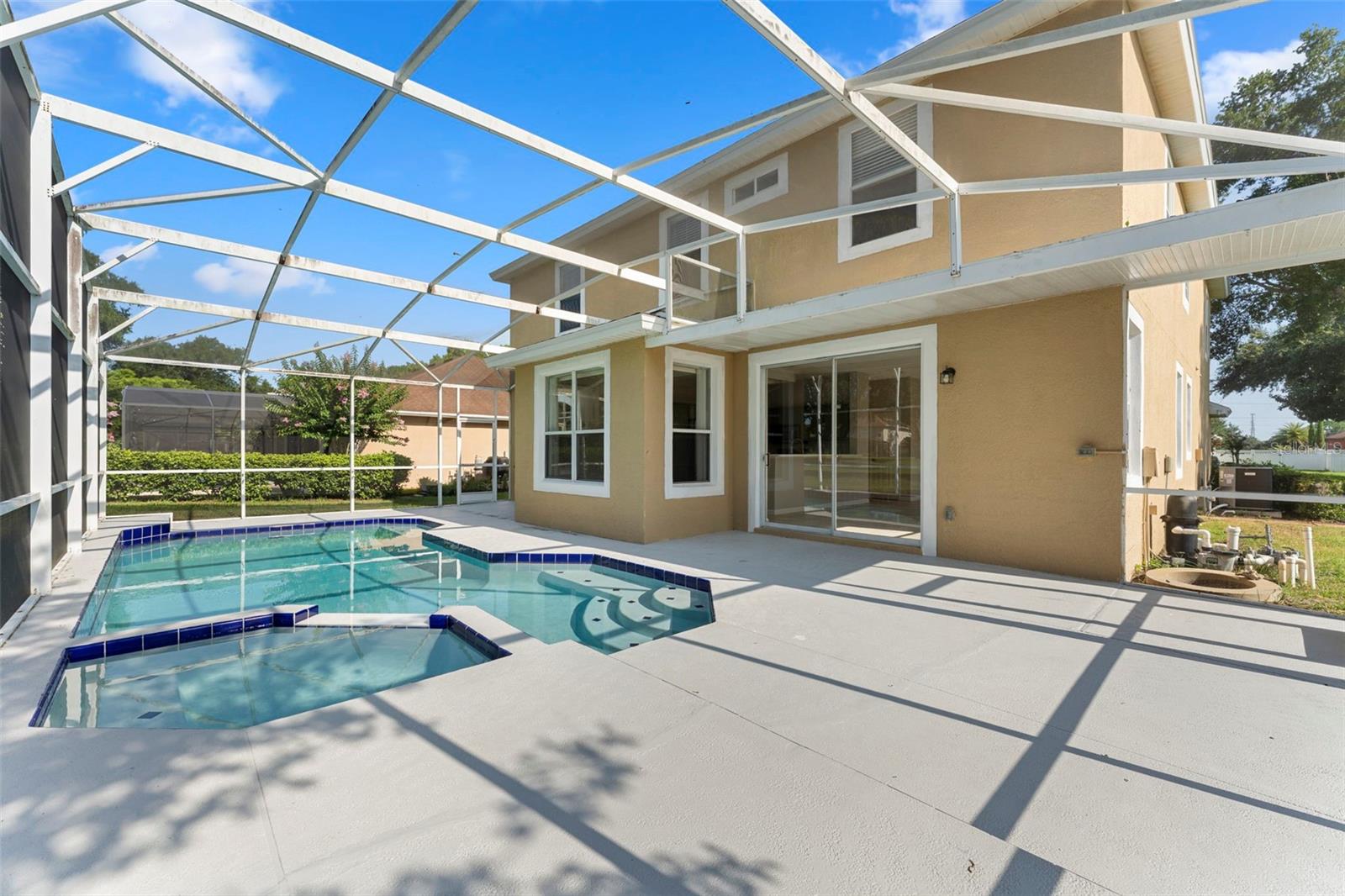 CHAPMAN GROVES - Residential