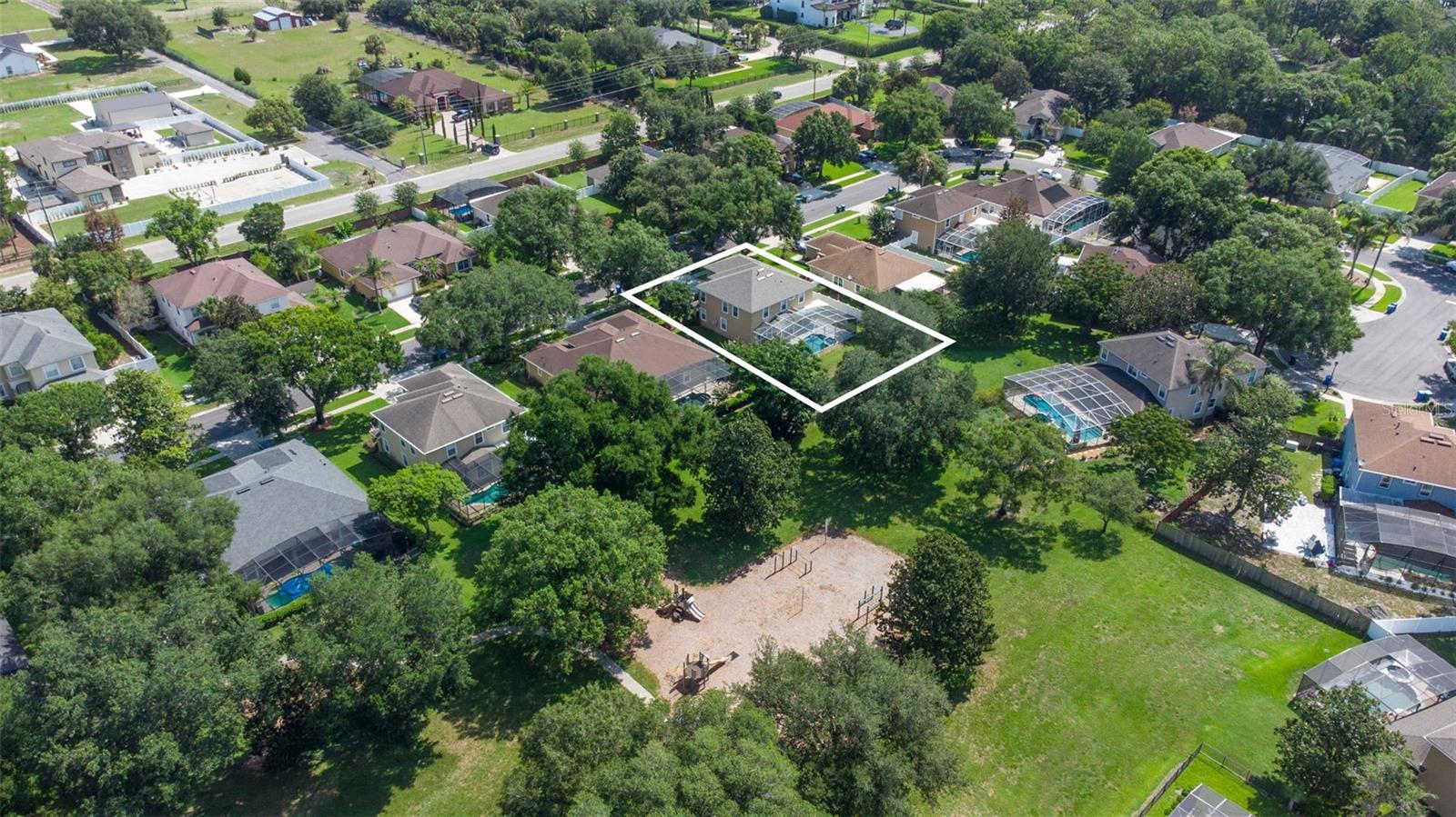 CHAPMAN GROVES - Residential