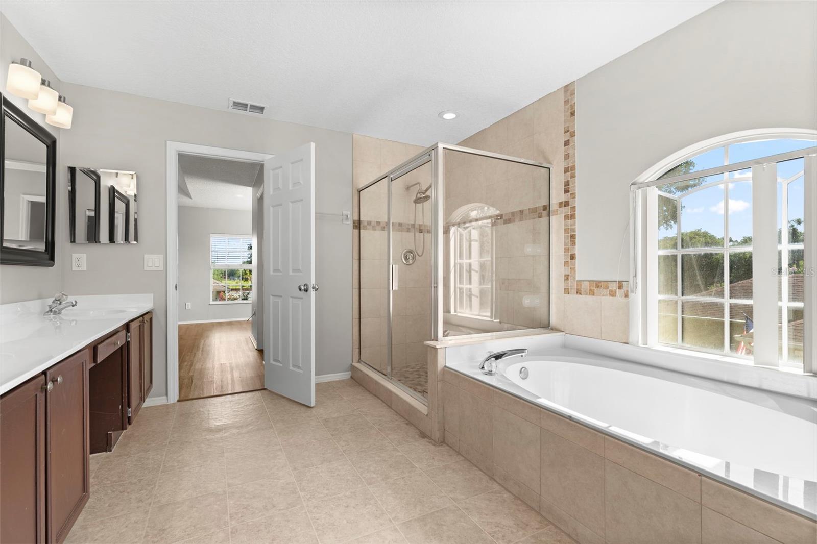 CHAPMAN GROVES - Residential