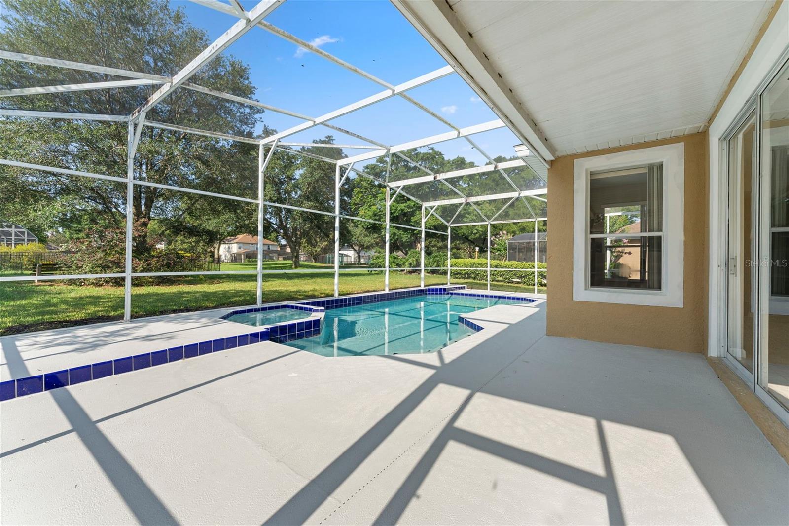CHAPMAN GROVES - Residential