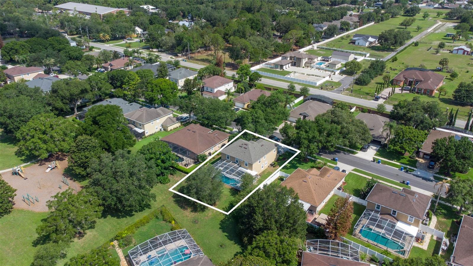 CHAPMAN GROVES - Residential