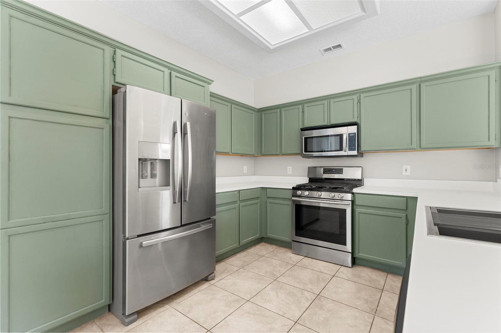 CHAPMAN GROVES - Residential