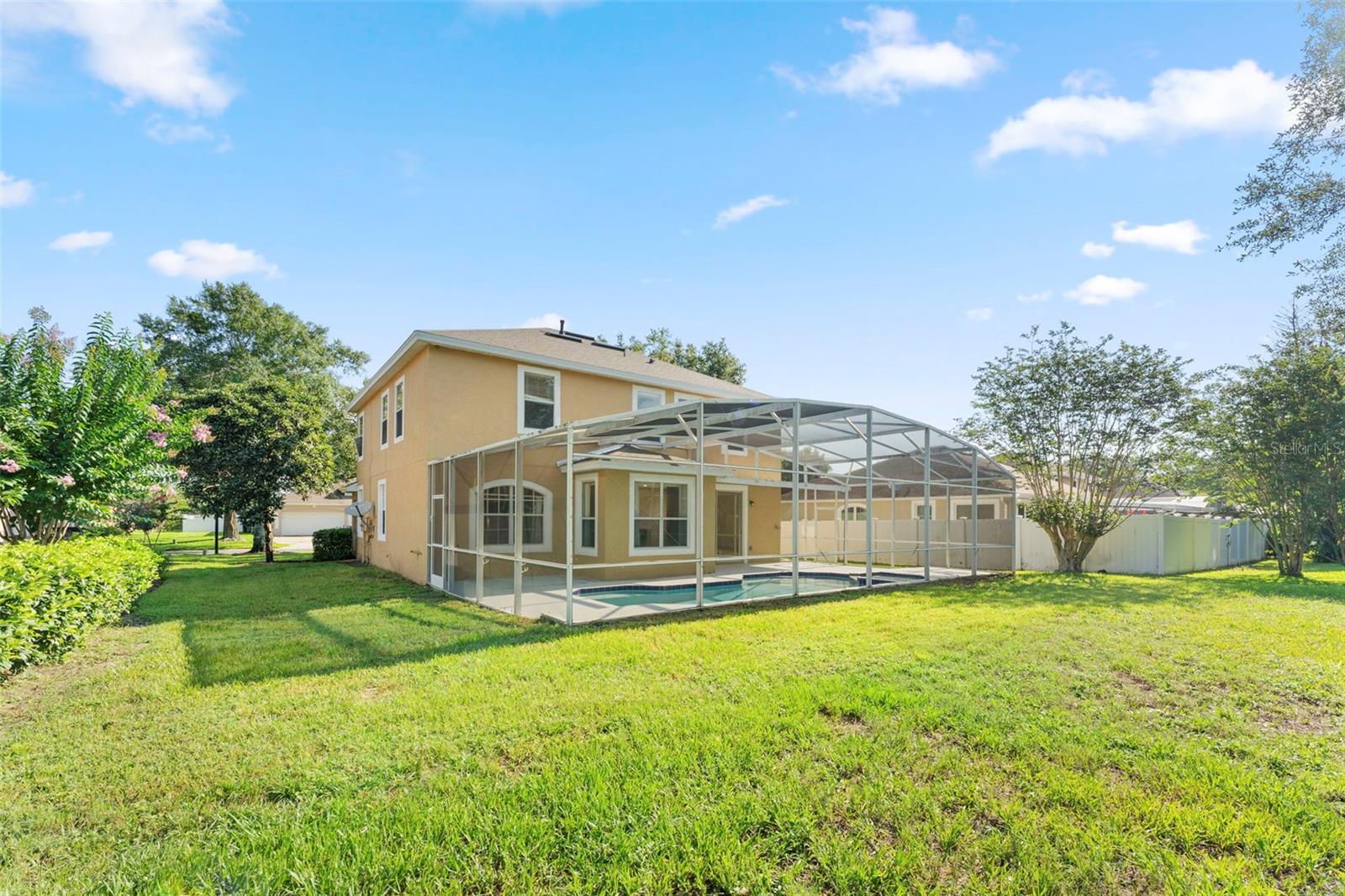 CHAPMAN GROVES - Residential