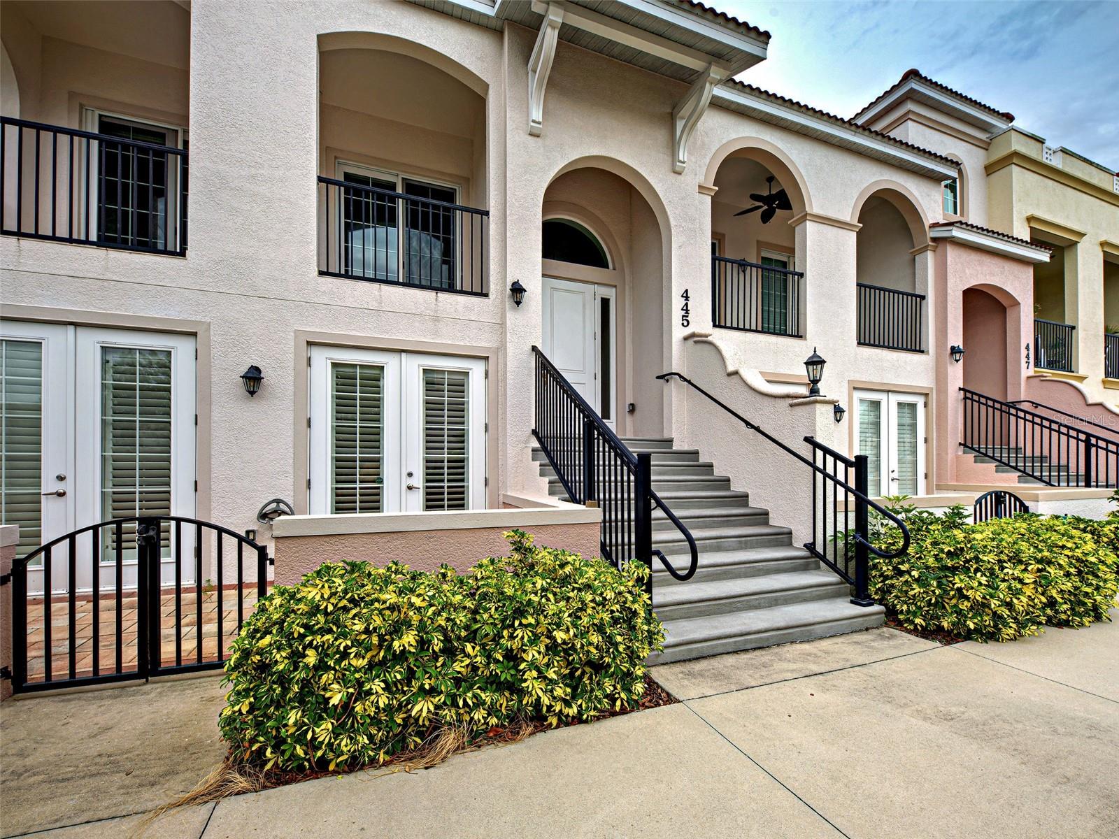 ISLAND COURT VENICE - Residential